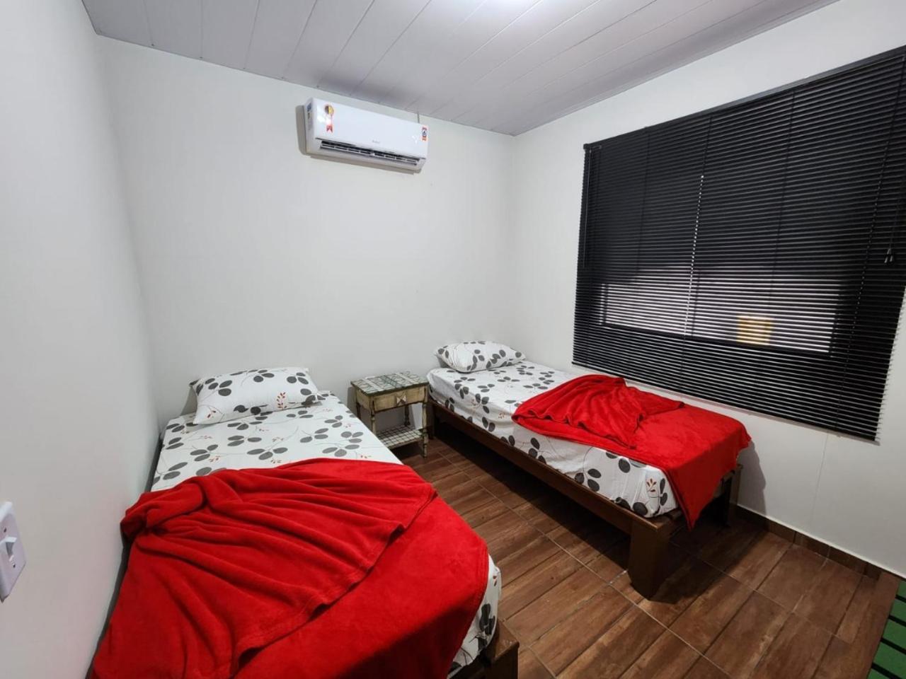 Proximo A Av Das Cataratas - Ar Condicionado - Estacionamento Privado Фос-ду-Игуасу Экстерьер фото